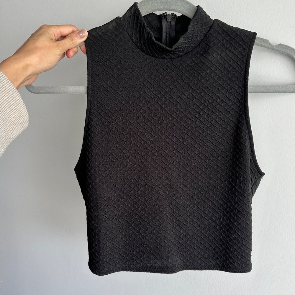 Black Mock Neck Sleeveless Crop Top in excellent condition